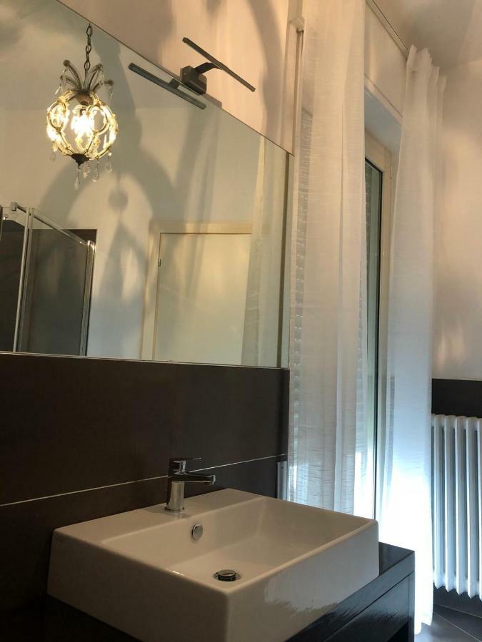 Casa Savoia Lägenhet Desenzano del Garda Exteriör bild